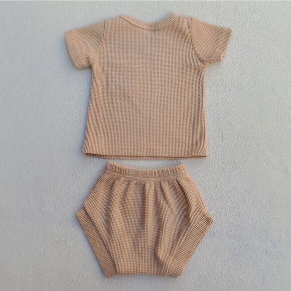 Shein waffle knit short sleeve shirt and briefs set Size 9-12 Months - Picture 6 of 9